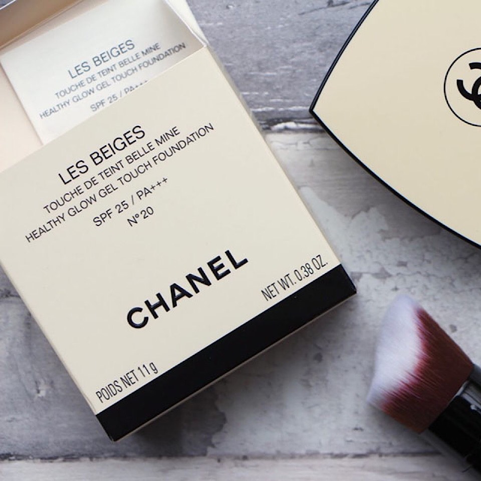 Chanel Les Beiges Healthy Glow Gel Touch Foundation